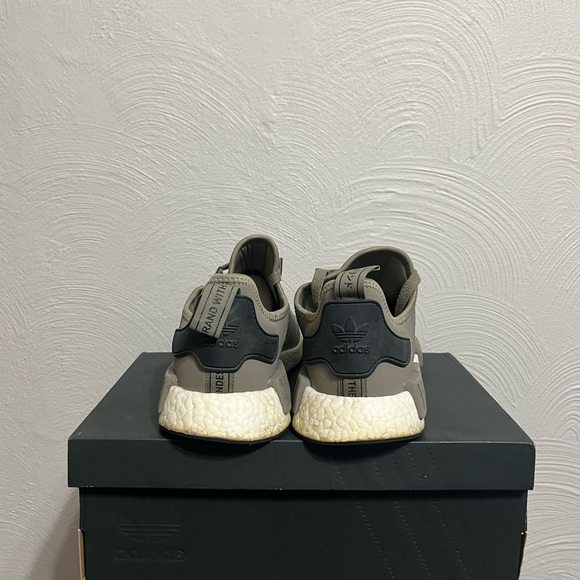 Adidas NMD R1 trace cargo - Picture 3 of 12